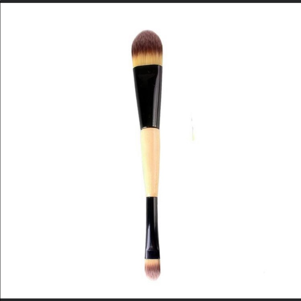 Dual Eyeshadow & Concealer Brush.